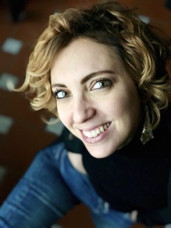 Claudia Marino, Viola